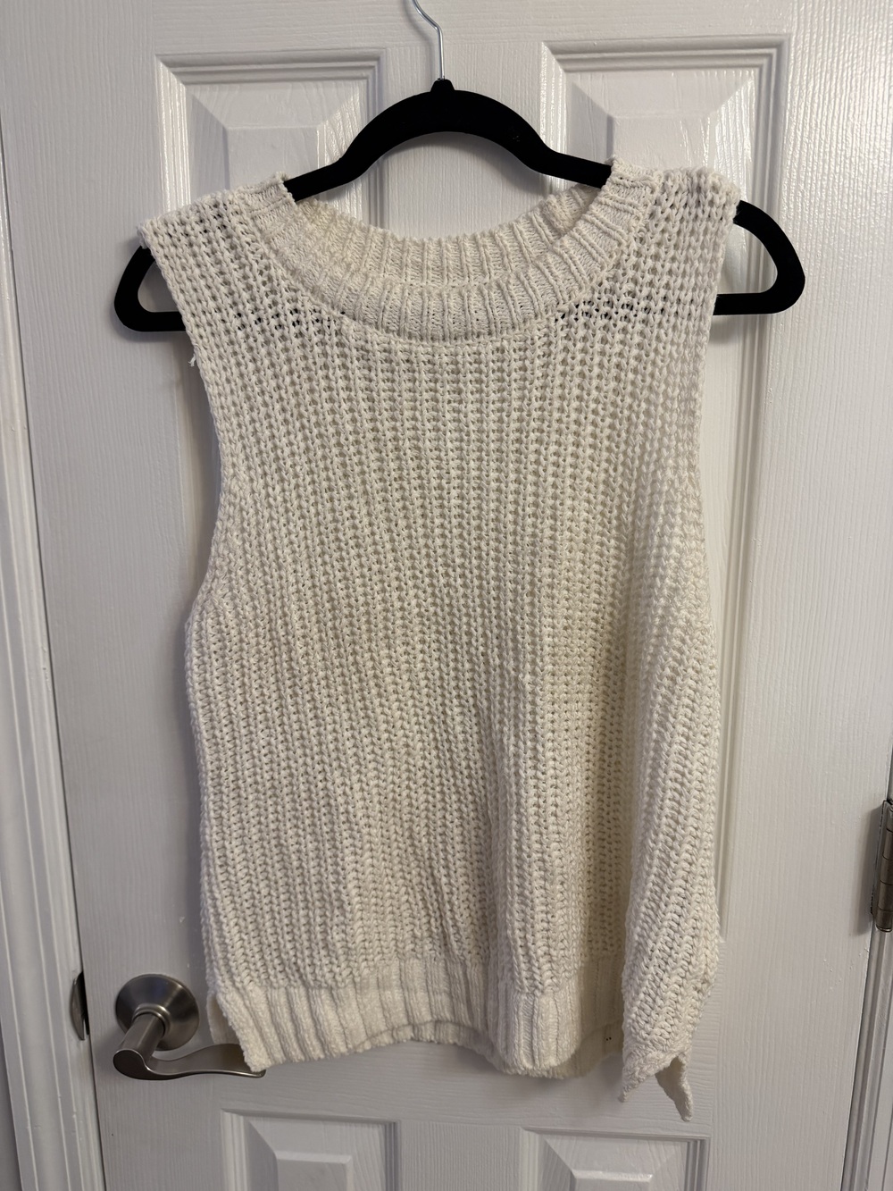 Abercrombie Cream Open Knit Sweater Vest Size M